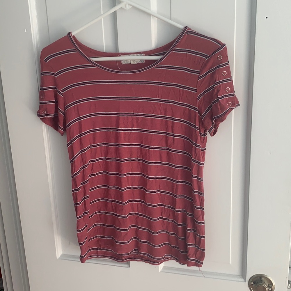 Juniors short sleeve shirt